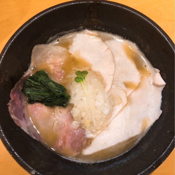 「鶏白湯醤油らーめん」@麺屋 時茂 大久保店の写真