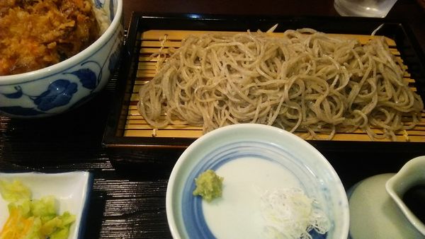 「ミニ野菜かき揚げ丼せいろ 1000円」@舞扇の写真