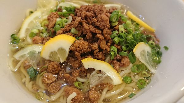 「冷やしレモンらーめん」@中華そば すばる食堂の写真