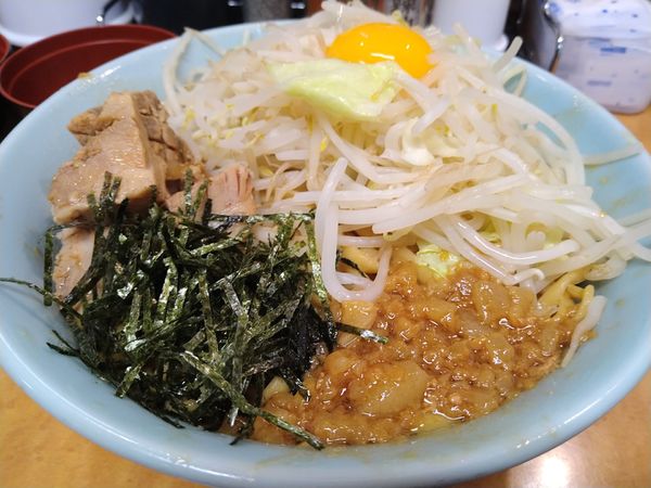 「醤油まぜそば(¥850)＋中盛り、生玉子(各¥50)」@らーめんコジマルの写真