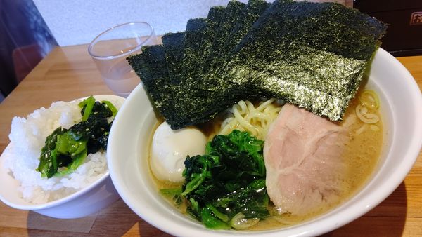 「ノリラーメン&味玉」@横浜家系ラーメン おか家の写真