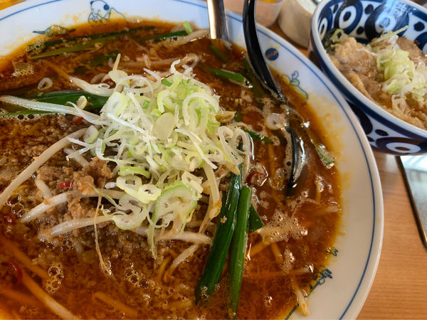 「台湾ラーメン　大盛り　肉揚げ丼」@テンホウ 塩尻店の写真