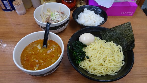 「つけ麺中（800円）＋旨辛モヤシ（250円）」@横浜らーめん 若武者の写真