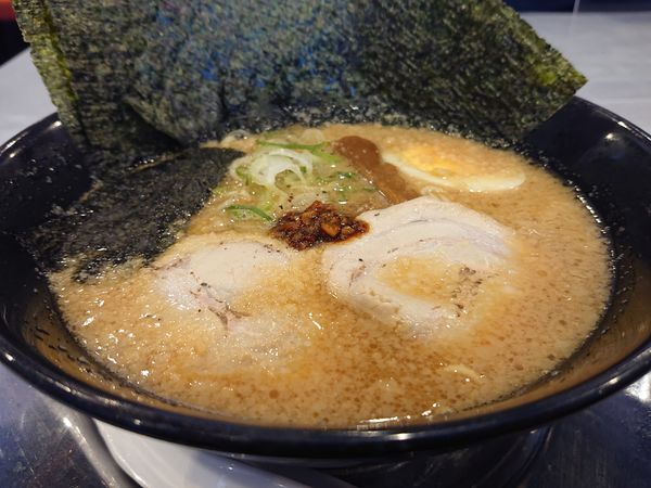 「嵐げんこつらあめん(のり増し)」@らあめん花月嵐 藤沢石川店の写真