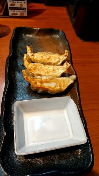 「餃子（３個 １８０円）」@しょうゆのおがわや 北野店の写真