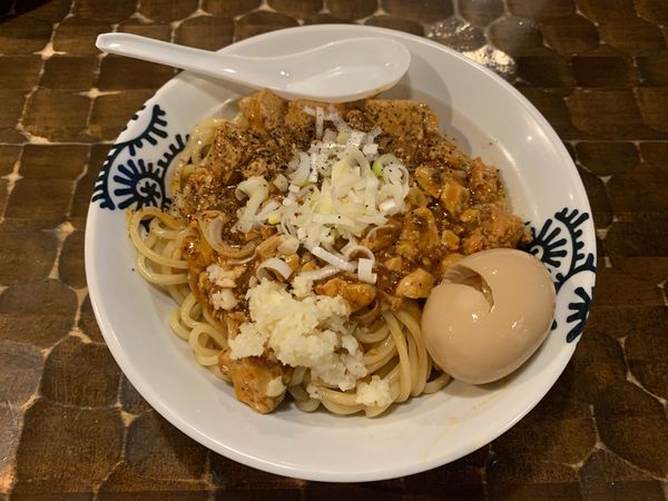 「麻婆まぜそば 冷(350g)+くずれ味玉 ￥900+￥50」@特級鶏蕎麦 龍介の写真