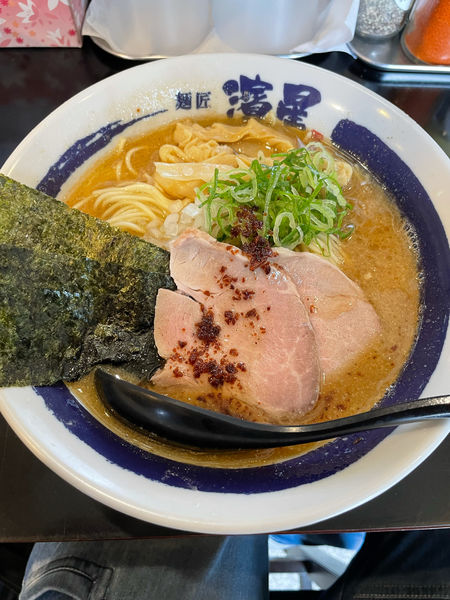 「濃厚焦がしニンニク煮干しそば大盛り」@麺匠 濱星 溝の口店の写真