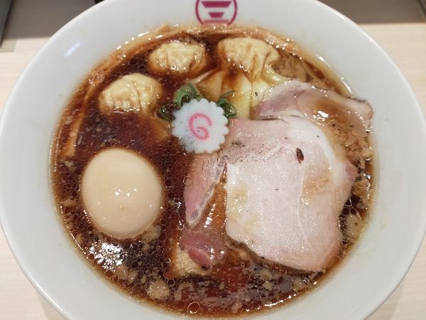 「特中華そば」@横浜中華そば 維新商店 みなとみらい店の写真