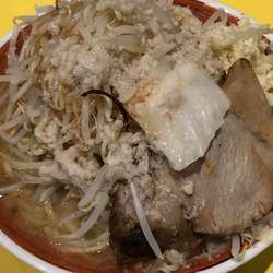 ラーメン(中)にんにくマシ野菜マシ脂マシ