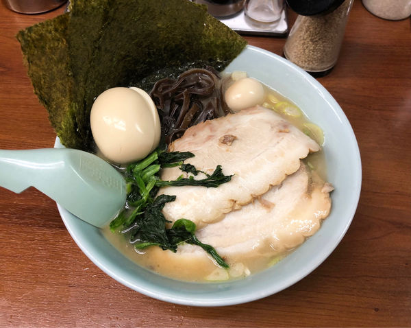 「醤油らーめん」@ラーメン三國家 関内店の写真
