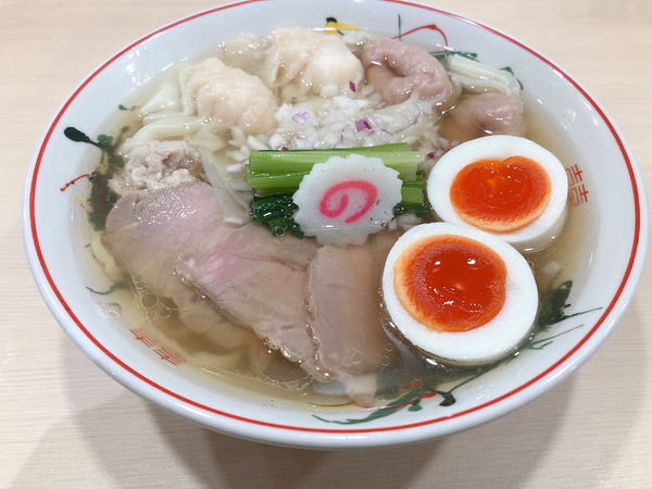 「白だしワンタン麺　味玉」@ぷれじでんとの写真