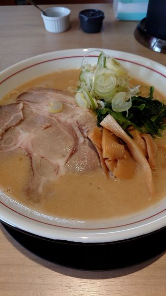 「ポタージュ醤油ラーメン(760円税込)」@ラーメン ももちゃん亭の写真
