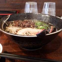 九州博多ラーメン　黒