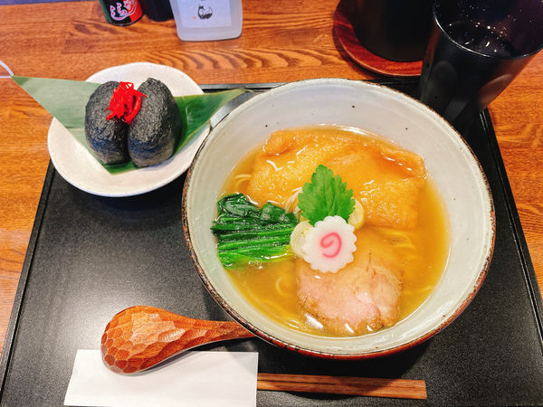 「中華蕎麦(あっさり)+稲荷寿司」@中華蕎麦 きつねの写真