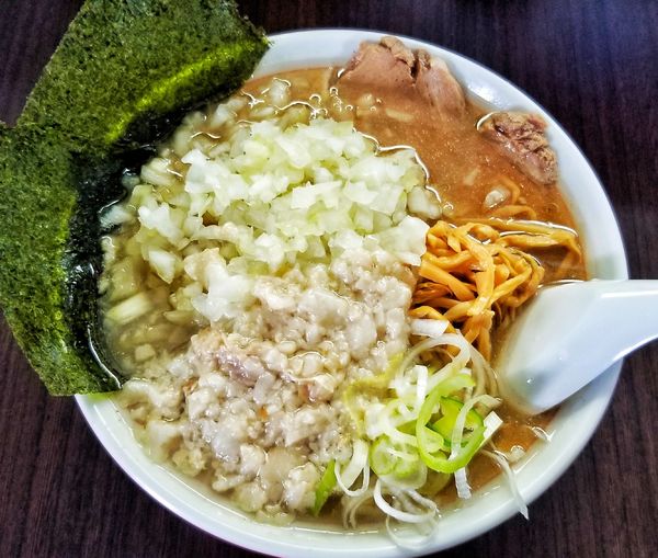 「ラーメン　タマネギ　身入り」@手打ち中華そば 酒田の写真