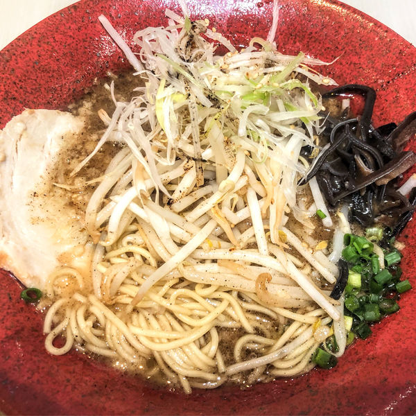 「黒マー油とんこつらーめん799円(税込)」@船橋頑力屋 ららぽーとTOKYO-BAY店の写真