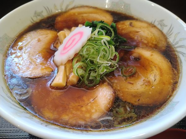 「華:ちぢれ麺(¥750)＋チャーシュー増し(¥250)」@中華そば 一休の写真