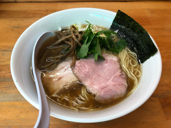 「天然醸造醤油ラーメン」@ラーメン いいかおの写真