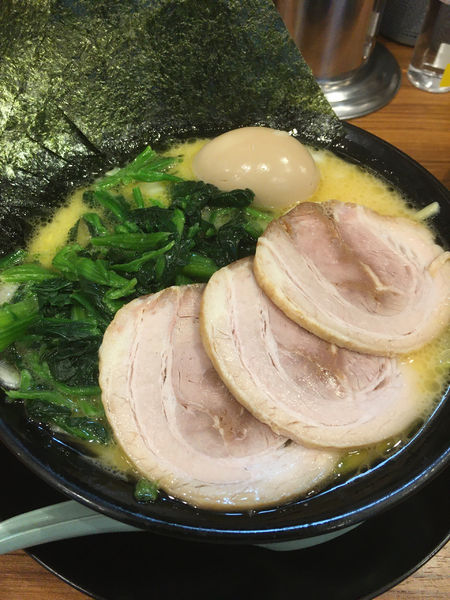 「塩MAXラーメン+ほうれん草」@荻窪商店の写真