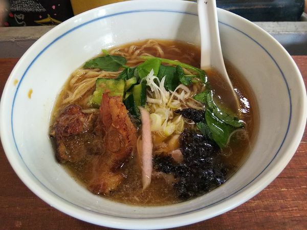 「トンコツゴシキ　醤油　※スッキリ淡麗系」@とり麺や五色の写真