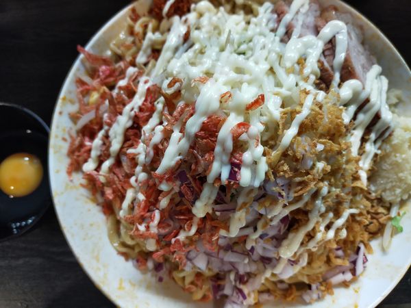 「【限定】トムヤム徳ちゃん1050円(大100円)+生卵50円」@豚星。の写真