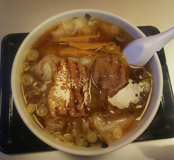 「ワンタンメン醤油750円」@花鳥風月 山形南店の写真