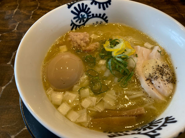 「特級純鶏そば」@特級鶏蕎麦 龍介の写真