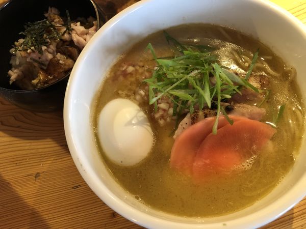 「特製軍鶏白湯そば(限定)＋本日の地鶏ごはん」@麺処 図鑑の写真