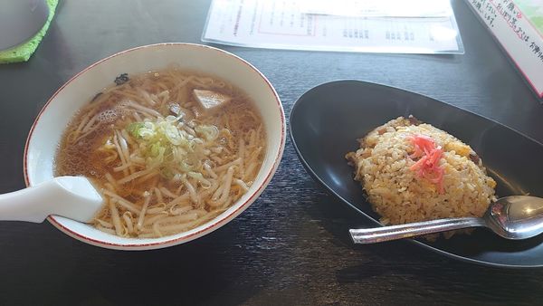 「鶏ガラ醤油500円 チャーハン300円」@島のらーめん いちまくの写真