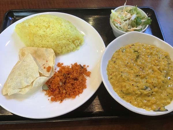 「スリランカスタイル、レンズ豆のココナッツミルクカレー900円」@アーユーボーワンの写真