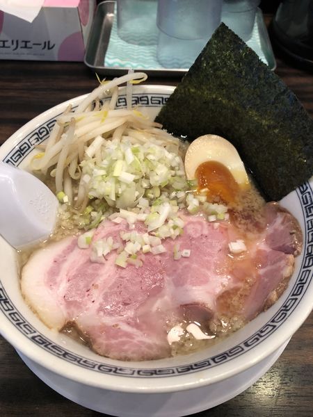 「背脂醤油(細)800円」@稲荷屋の写真