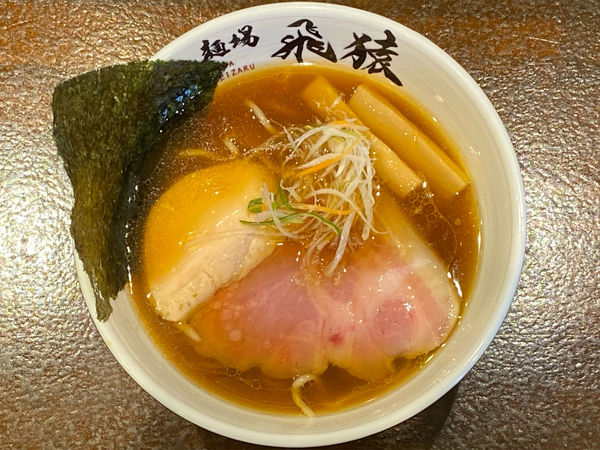 「醤油らーめん」@麺場 飛猿の写真
