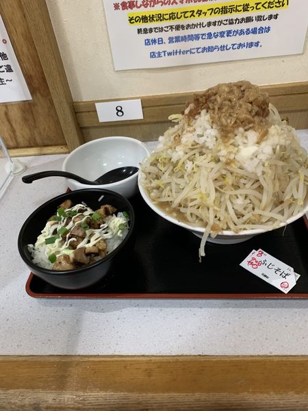 「ふじそば（中盛り）＋チャーシュー丼」@栄勝軒の写真