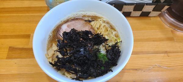 「ラーメン+大盛(サービス+)岩海苔トッピング」@ラーメン大木戸の写真
