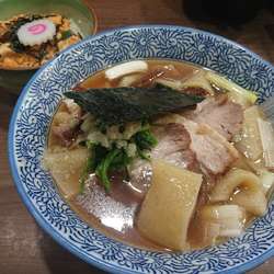 カメちゃんラーメン【ユーザーレビュー】