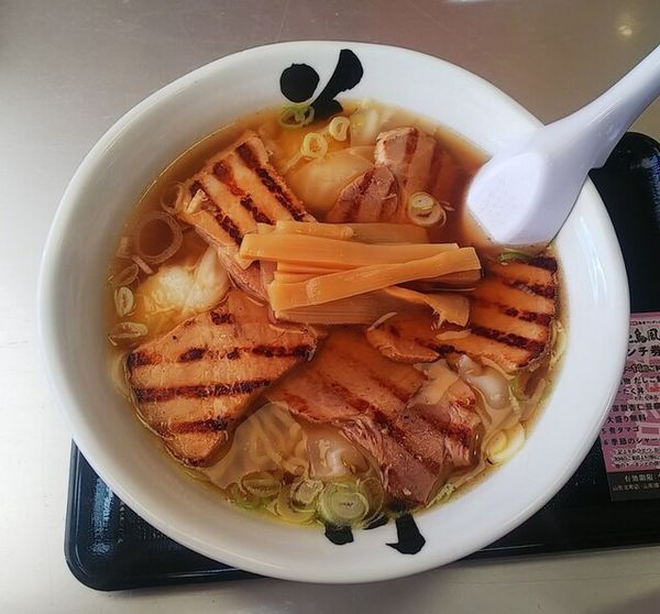 「チャーシュー海老ワンタンメン1050円」@花鳥風月 山形南店の写真