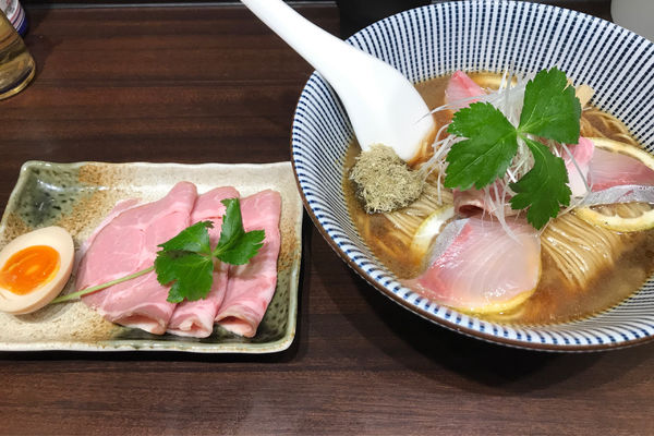 「勘八そば特製トッピング」@寿製麺 よしかわ 西台駅前店の写真
