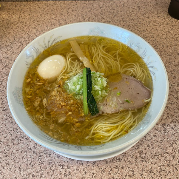 「塩 ネギラーメン＋味玉」@ラー麺専門店 こしがやの写真