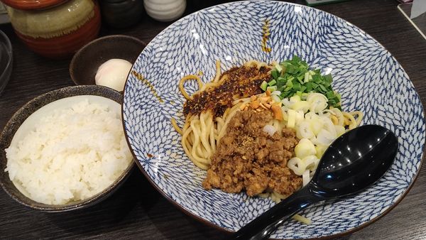 「汁なし担々麺白ご飯セット(温玉付)¥950-」@魚と豚と黒三兵 御徒町店の写真