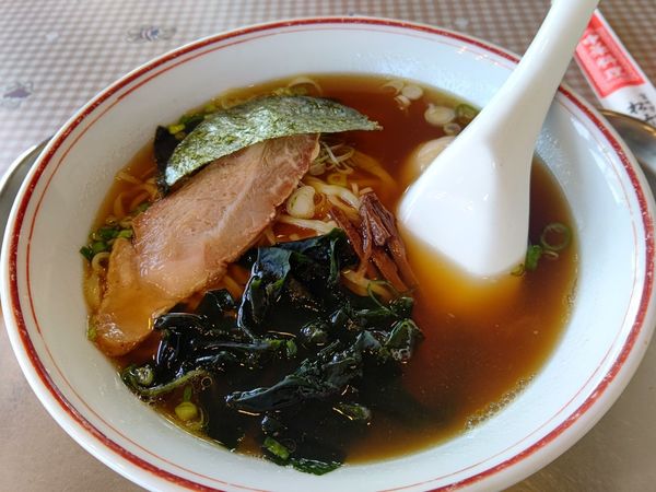 「煮玉子ラーメン(並盛・150g)660円」@松竹飯店の写真