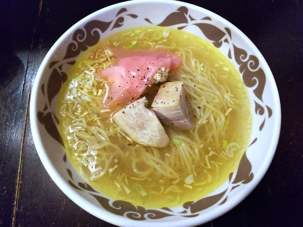 「【四周年限定】豊盃と鶏の不純な関係…（塩Ver.）1000円」@煮干結社 弘前店の写真