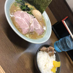 ラーメン並　ちゃったまトッピング　ライス