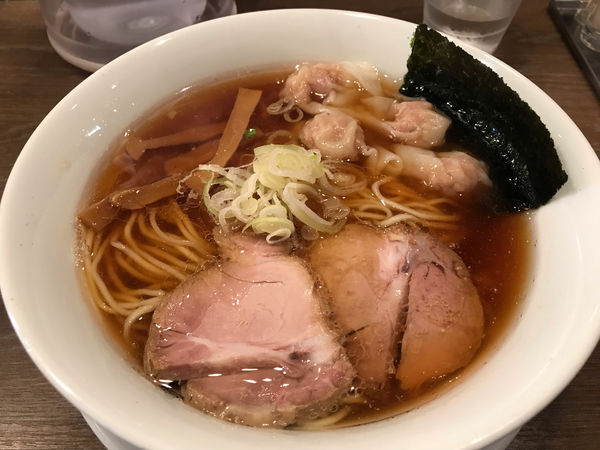 「中華そば＋ワンタン」@中華そば コヨシの写真