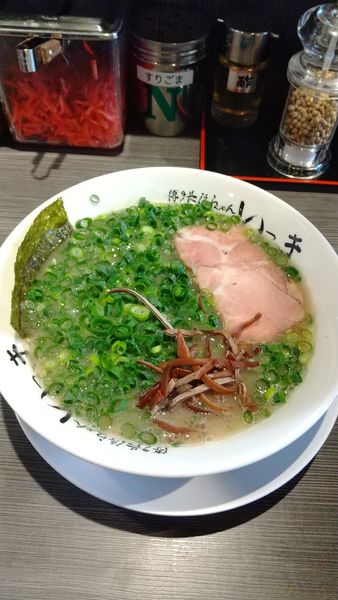 「ネギラーメンとチャーシュー丼」@博多長浜らーめん いっき 戸塚安行店の写真