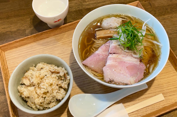 「らーめん & 炊き込みご飯」@煮干しらーめん 小鰯の写真