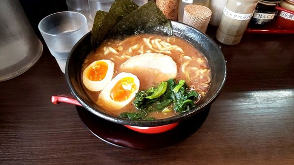 「豚骨ラーメン 味玉」@らーめん 青木商店の写真