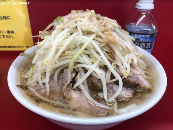 「小豚 「ニンニクアブラ」(850円)」@ラーメン二郎 神田神保町店の写真