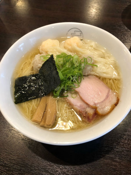 「特製ワンタン麺ハーフ　白だし」@八雲の写真