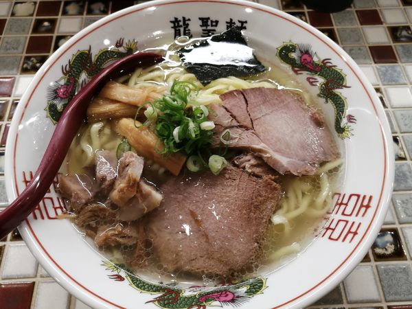 「塩ラーメン　並　200グラム　750円」@町田龍聖軒の写真
