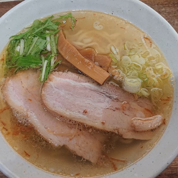 「うま塩ラーメン700円、ジューシー餃子3ヶ270円」@麺家 ゐをりの写真